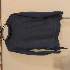 Sweatshirt with lacing